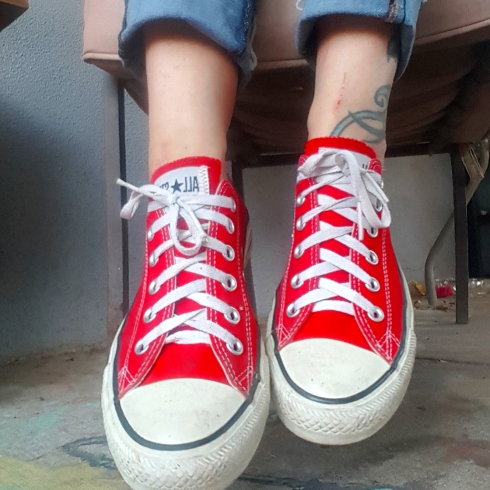 Converse all star chuck taylor low top sneakers